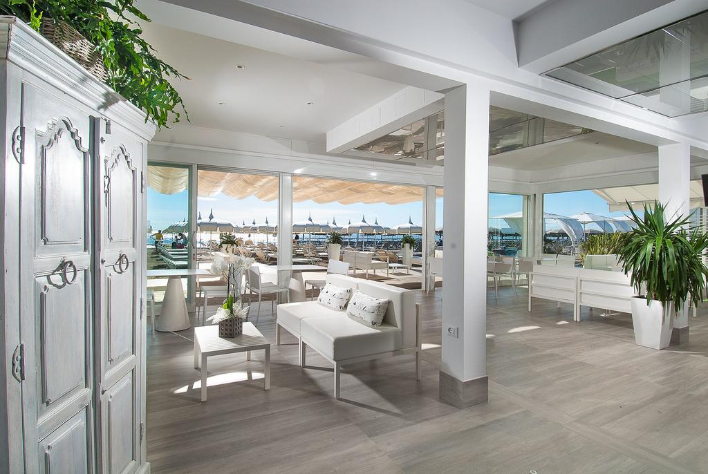 Byron Milano Marittima