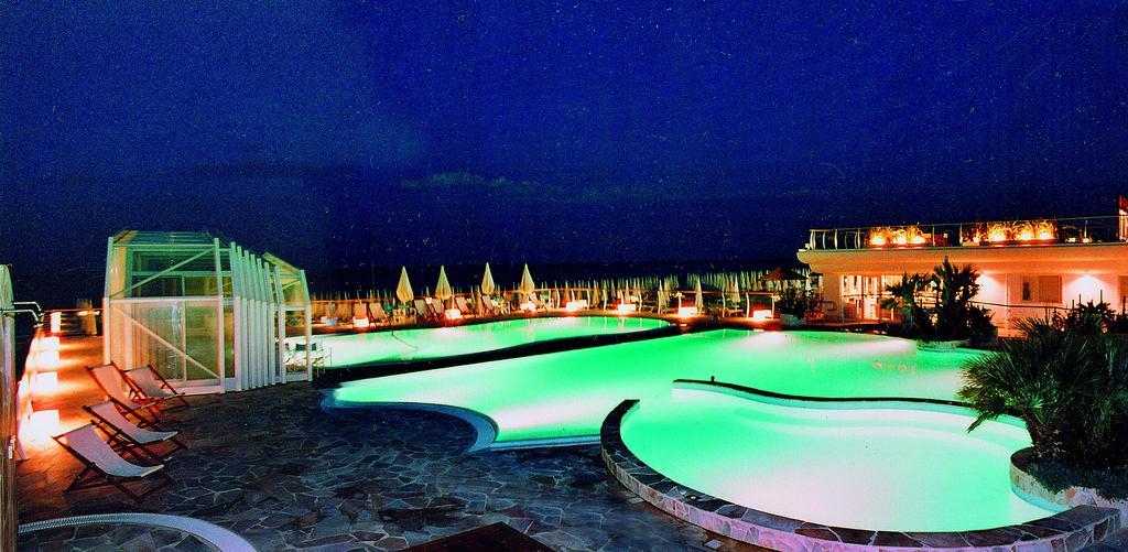 Byron Hotel 3*