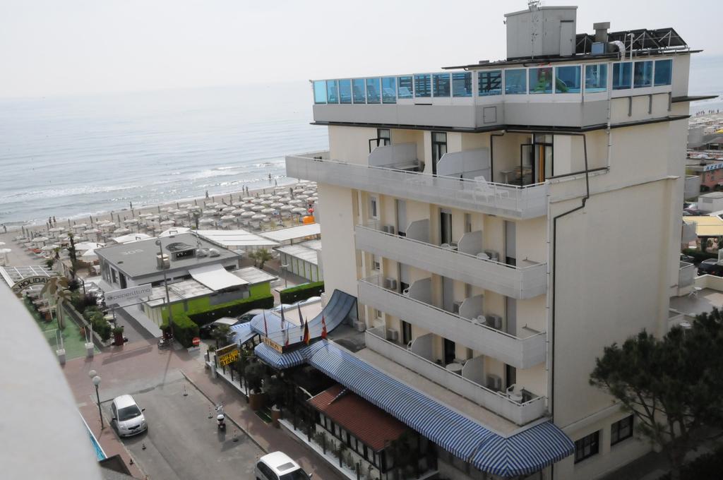 Byron Hotel 3*
